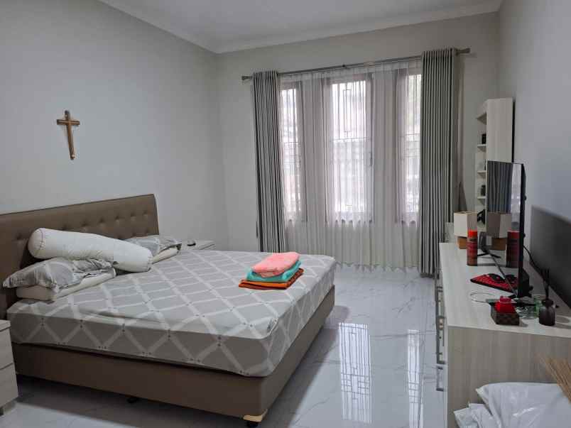 rumah taman galaxy indah galaxy
