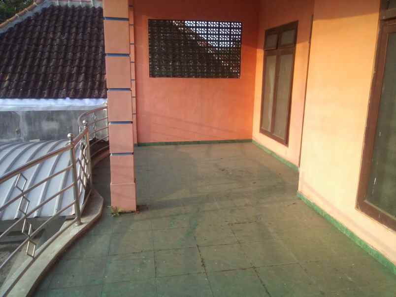 rumah tepi jalan kh mansyur