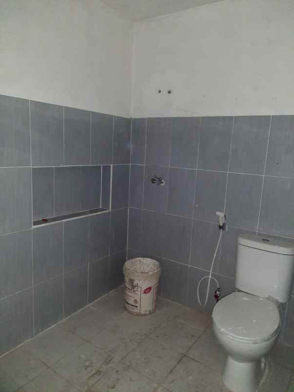 rumah tinggal daerah pondok chandra row jln 2 mobil