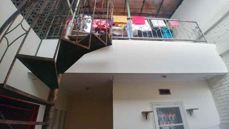 rumah villa komplek prv gegerkalong lokasi strategis