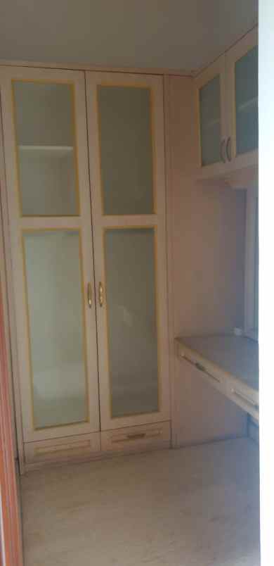 rumah villa permata gading