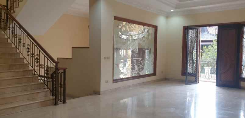 rumah villa permata gading