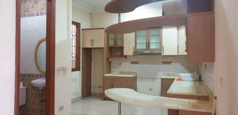 rumah villa permata gading