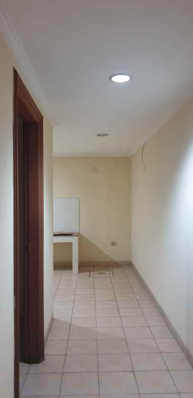 rumah villa permata gading