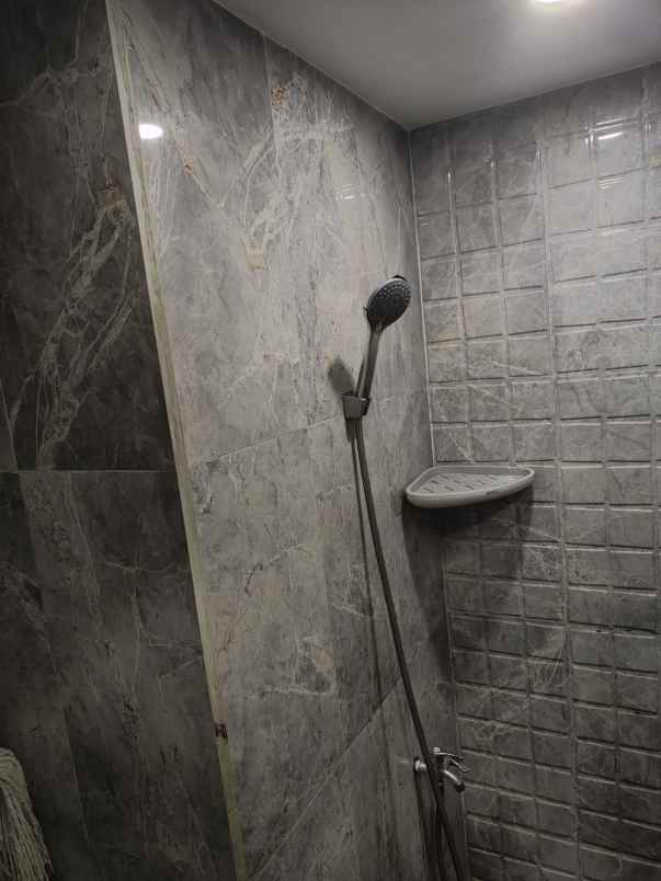 sewa apartment green pramuka city type studio plus