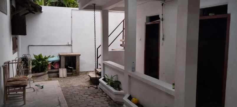 sewa rumah besar kantor daerah solo strategis