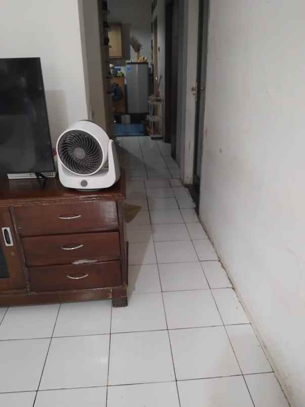 sewa rumah komplek di villa japos