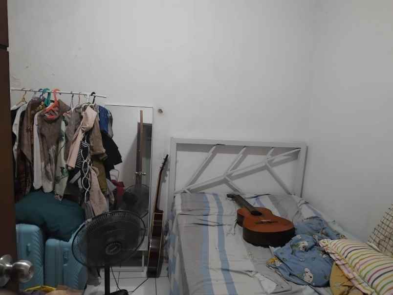 sewa rumah komplek di villa japos