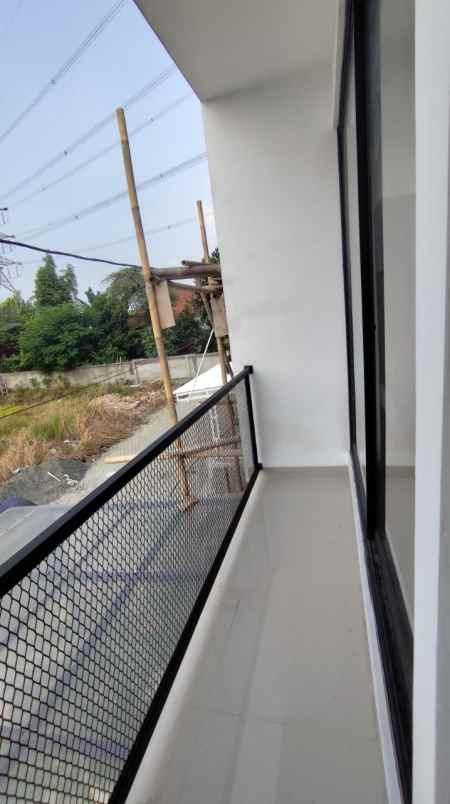 siap huni rumah townhouse modern kota bekasi