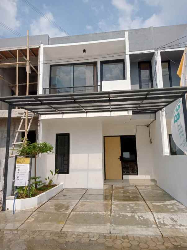 siap huni rumah townhouse modern kota bekasi