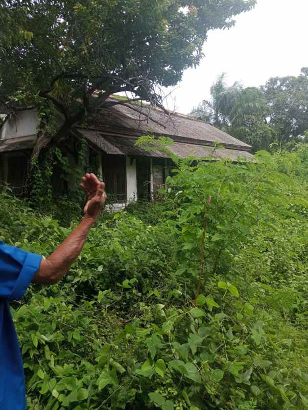 tanah dan kantor bekas pol bis