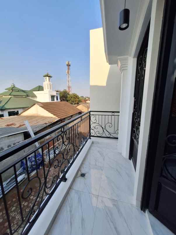 town house classic modern di jagakarsa jakarta selatan