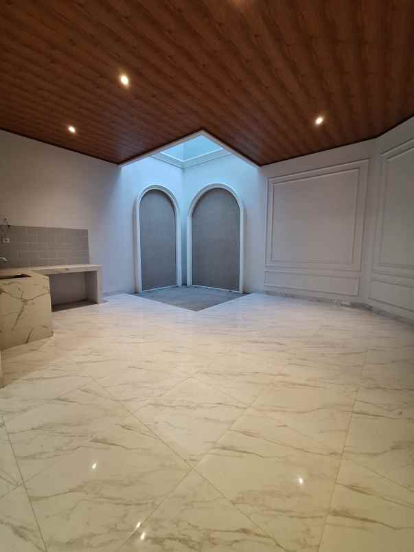 town house classic modern di jagakarsa jakarta selatan