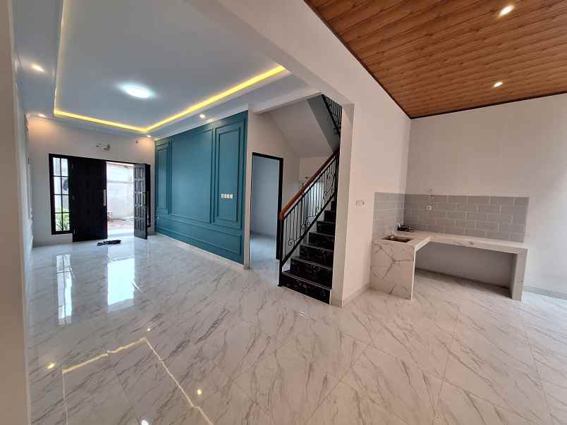 town house classic modern di jagakarsa jakarta selatan