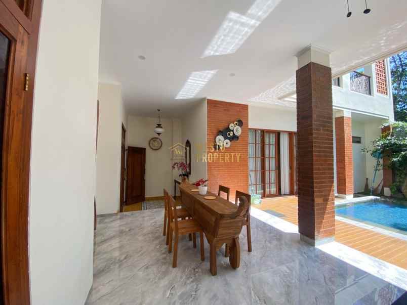 villa view cantik di balecatur sleman