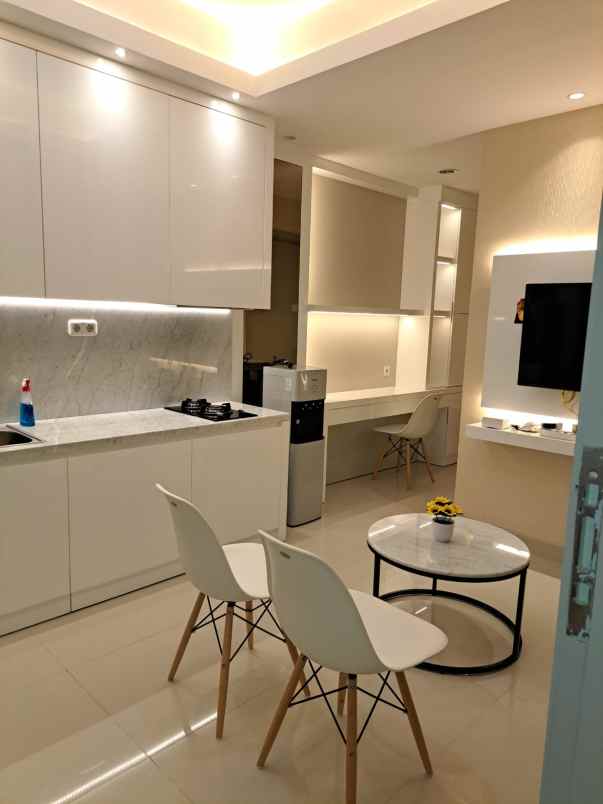 apartment grand sungkono lagoon tower caspian lt 10