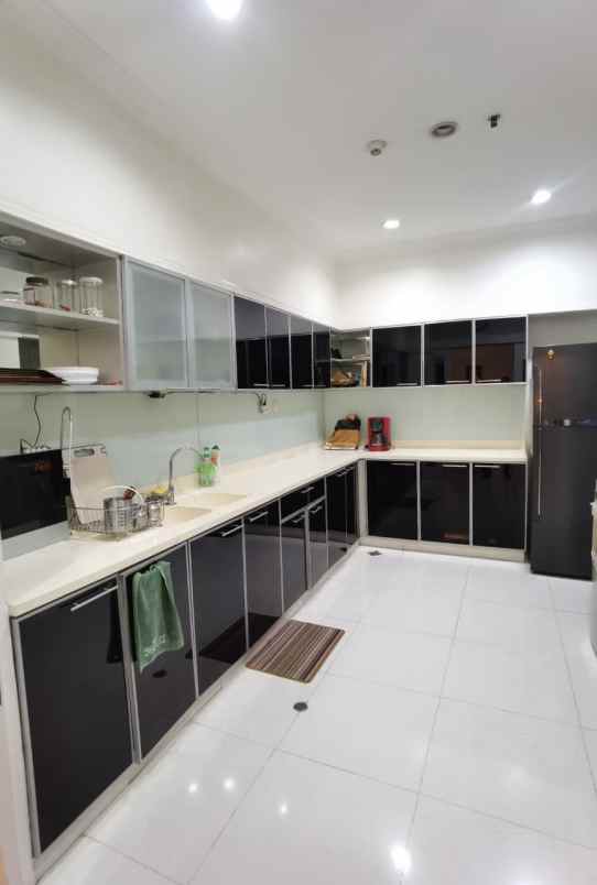 dijual apartemen bellezza permata hijau