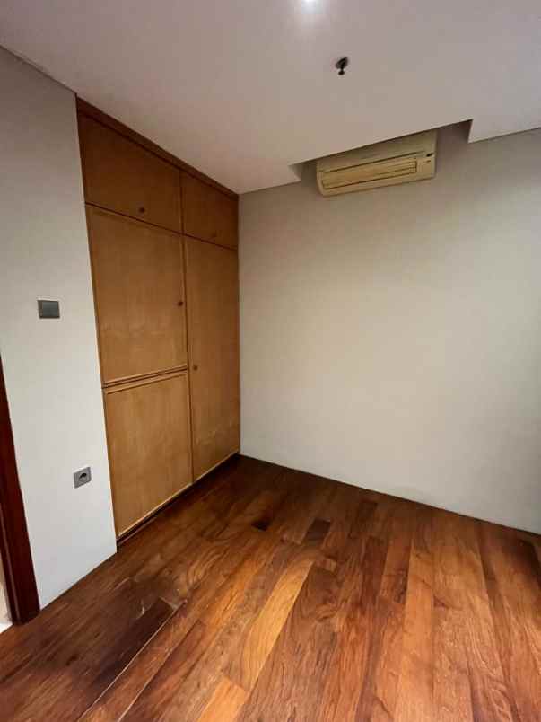 dijual apartemen gondangdia