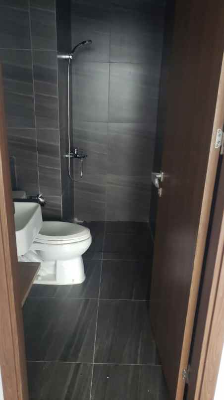 dijual apartemen jalur sutera timur alam