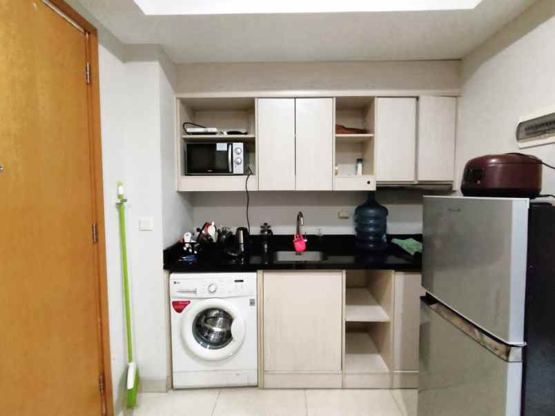 dijual apartemen jl trembesi blok d bandar