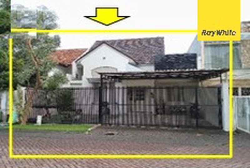 dijual aset lelang rumah taman puspa raya surabaya shm