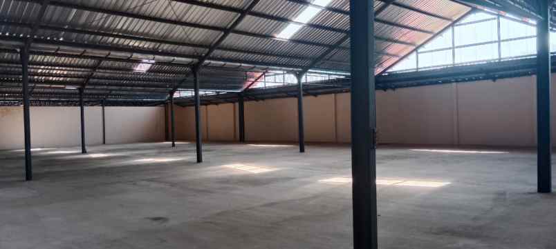dijual atau disewakan gudang di mijen semarang