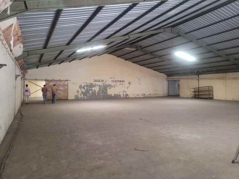 dijual disewakan gudang di margomulyo surabaya