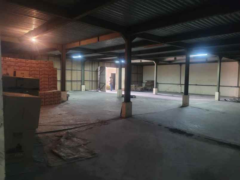 dijual disewakan gudang di margomulyo surabaya