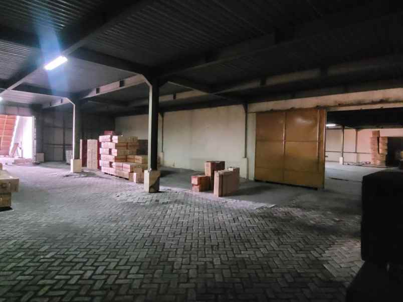 dijual disewakan gudang di margomulyo surabaya