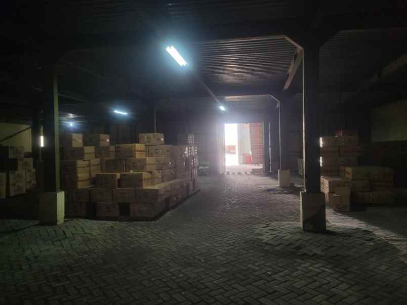 dijual disewakan gudang di margomulyo surabaya