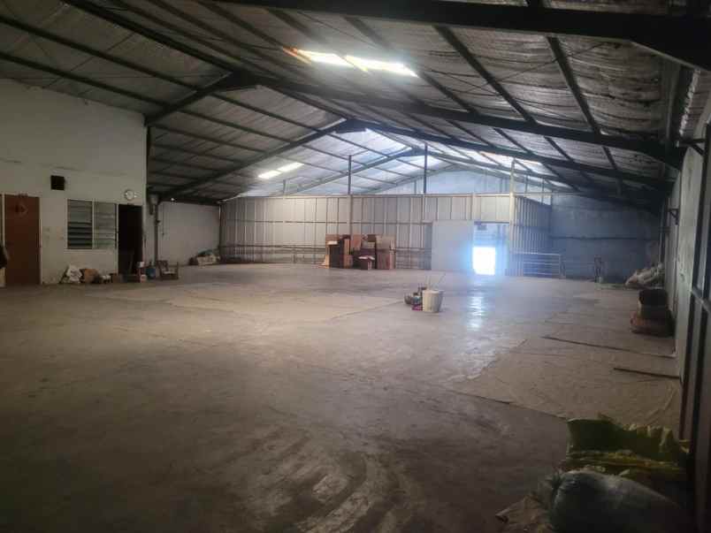 dijual disewakan gudang di margomulyo surabaya