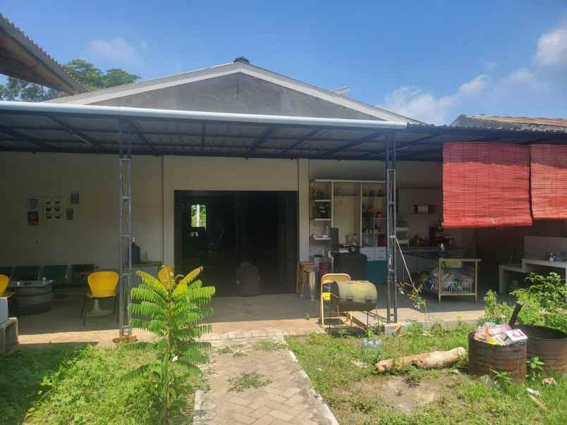 dijual gudang eksklusif tengah kota jember