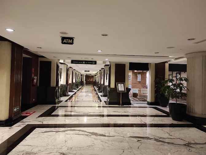 dijual hotel bintang 5 di pusat bandung