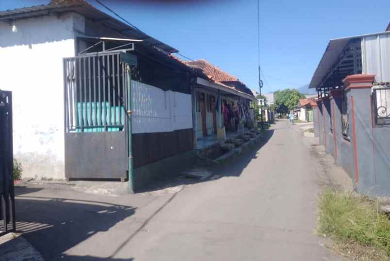 dijual kontrakan enam pintu di cirebon