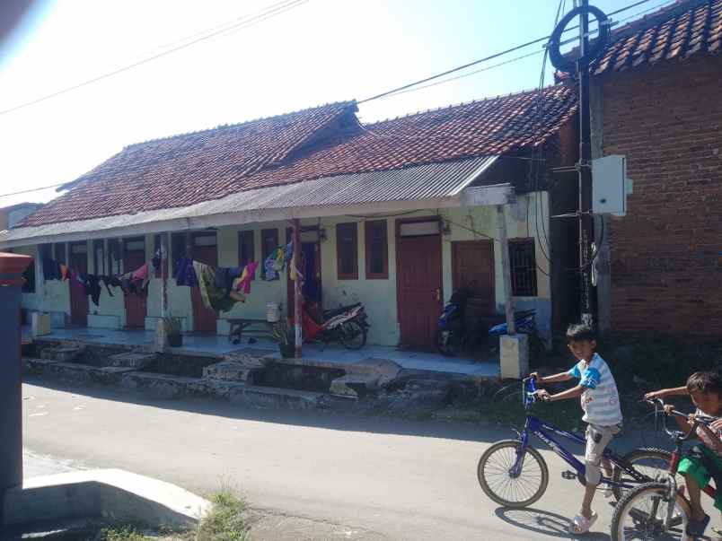 dijual kontrakan enam pintu di cirebon