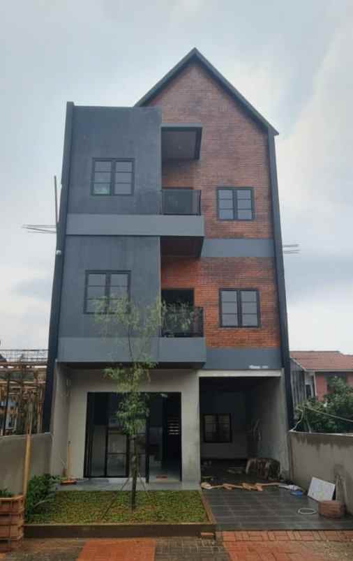 dijual kost dekat pintu vokasi ui