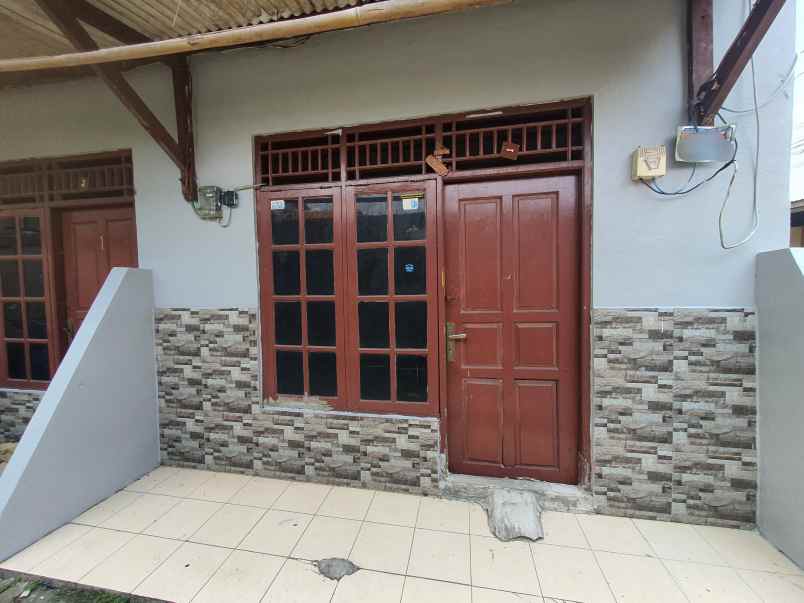 dijual kost jl ceger raya jurang mangu