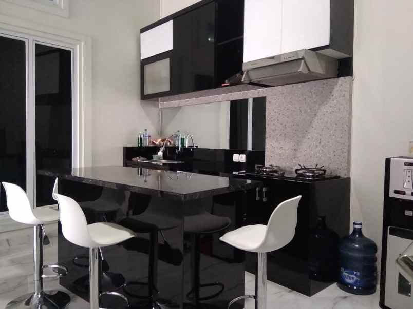 dijual kost jl gunung sewu jebres solo