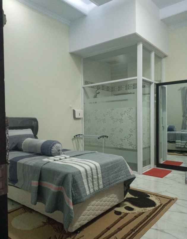 dijual kost jl gunung sewu jebres solo