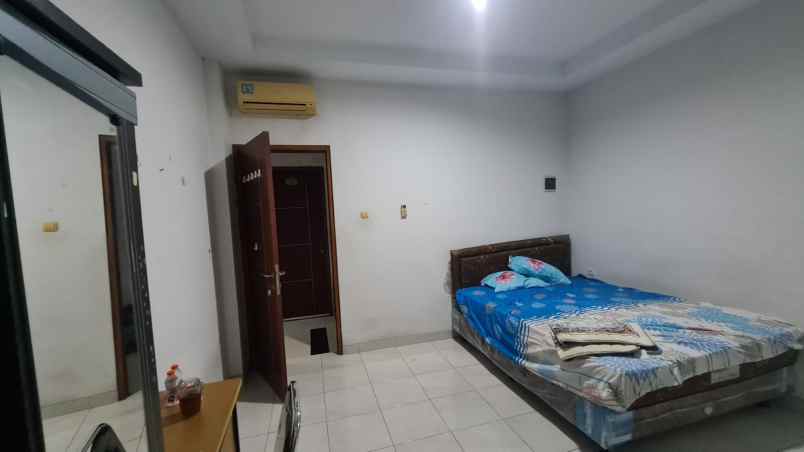 dijual kost kemanggisan