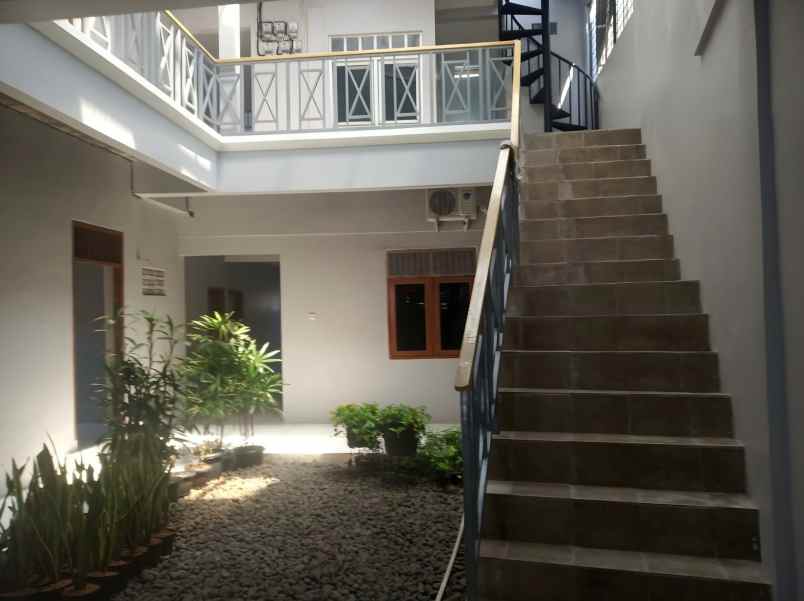 dijual kost pisangan ciputat timur