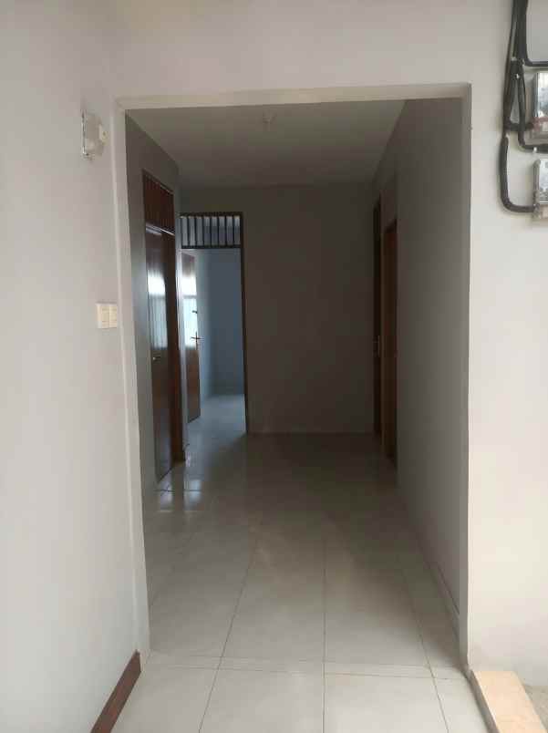 dijual kost pisangan ciputat timur