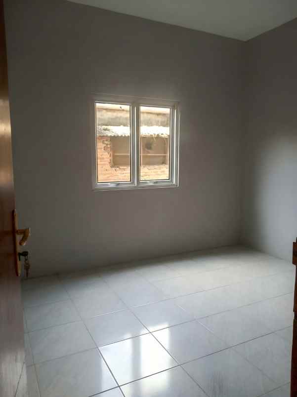 dijual kost pisangan ciputat timur