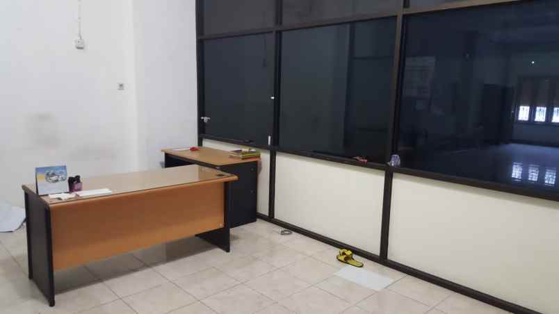 dijual ruko gudang kantor jalan bongkaran