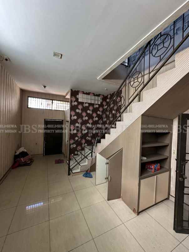 dijual ruko gudang kantor jalan pembangunan iv