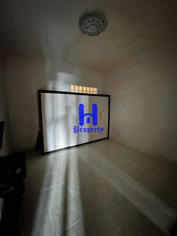 dijual ruko gudang kantor jalan pembangunan iv