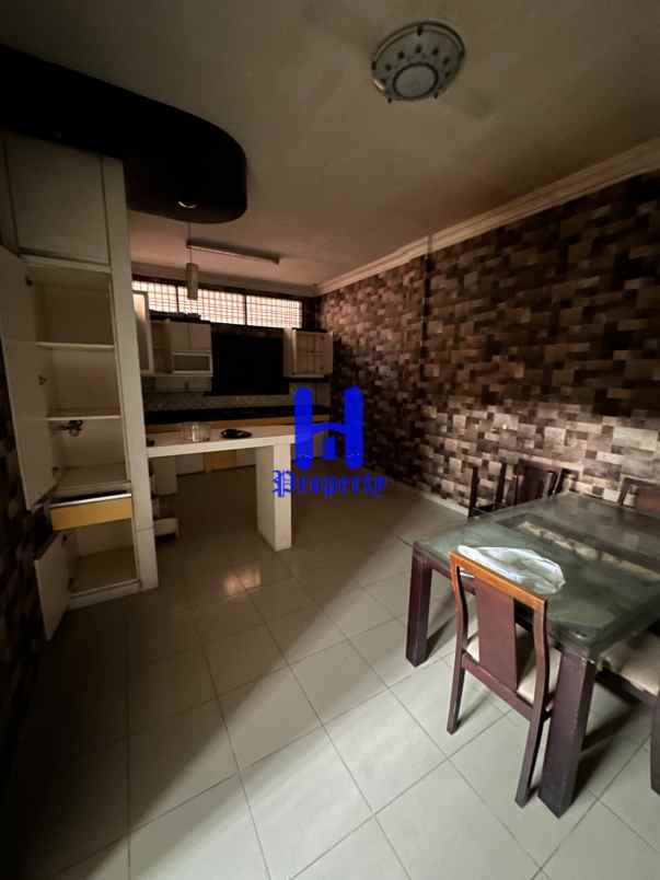 dijual ruko gudang kantor jalan pembangunan iv