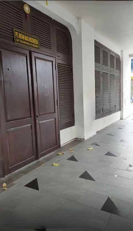 dijual ruko gudang kantor jalan tunjungan