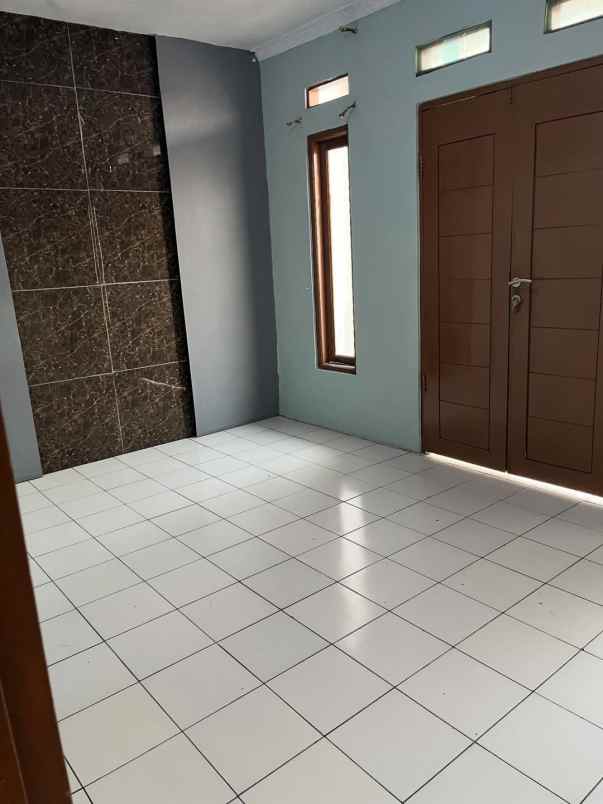 dijual ruko gudang kantor pondok kacang raya