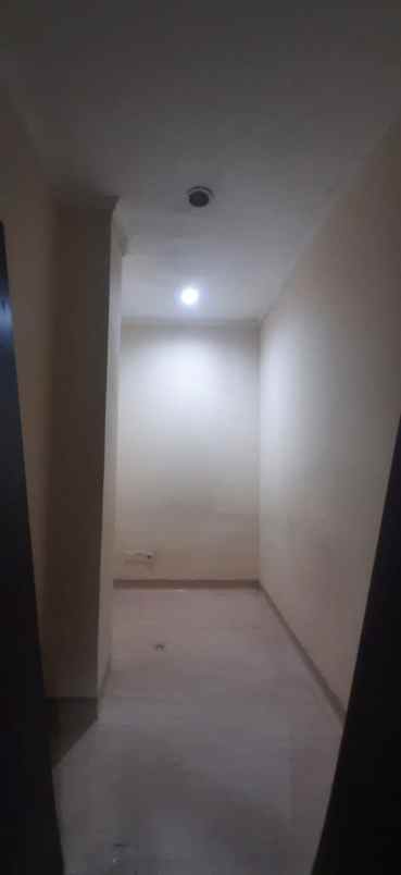 dijual ruko gudang kantor wolter monginsidi